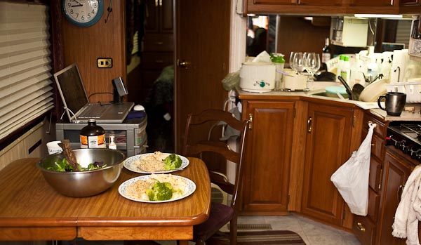 RVBlog-0077 inside RV