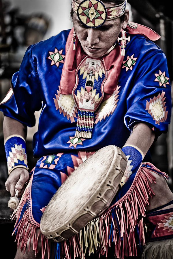RV-01224 Tony Duncan musician champion hoop dancer