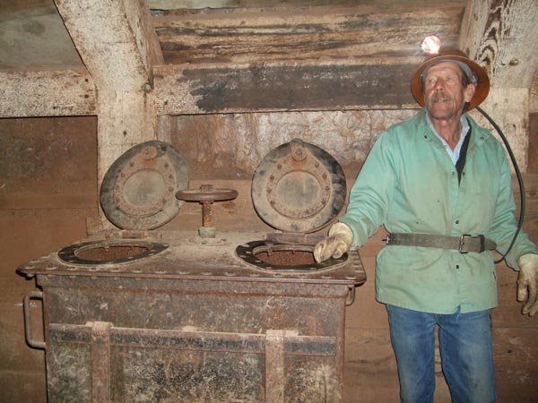 queen mine toilets