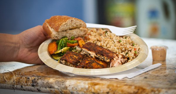 Blackened salmon, brown rice and grilled veggies
