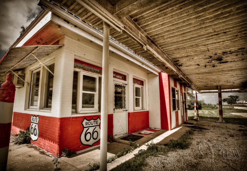 Dawg House diner in Dwight illinois on Route 66