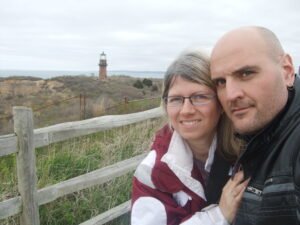 Darlene and Rob at Marthas Vineyard Lighthouse